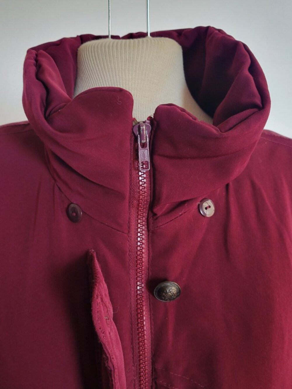 Neiman Marcus Maroon Long Hooded Down Puffer Coat Size M - Picture 3 of 16